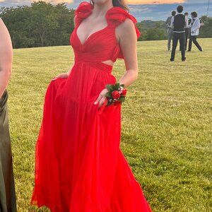 Mac Duggal Red Ruffle Tiered Chiffon Gown – Like New ($598 Original Retail)